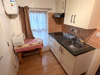 Studio Flat, South Lambeth Road, SW8