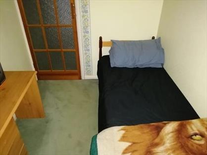Room in a Shared House, Rose Avenue, SM4