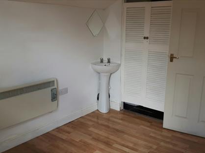 Bedsit, Windsor Crescent, YO15