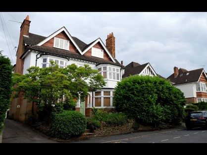 2 Bed Flat, Ennismore Avenue, GU1