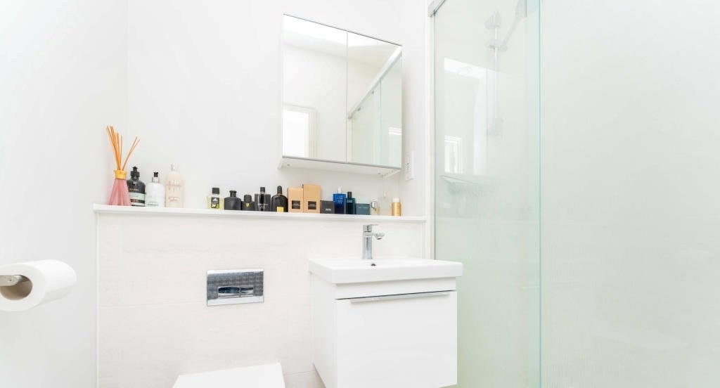 Uxbridge 1 Bed Flat, Lovell House, UB8 To Rent Now for £1,500.00 p/m