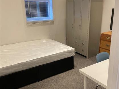 Studio Flat, Stanger Road, SE25