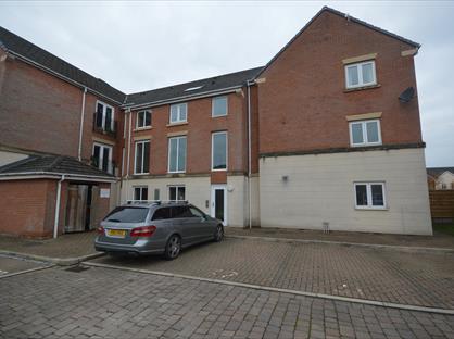 2 Bed Flat, Weavers Court, PR7