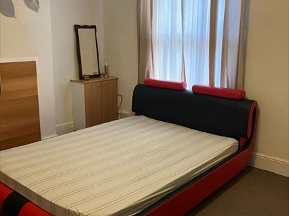 Studio Flat, Cecil Street, WS4