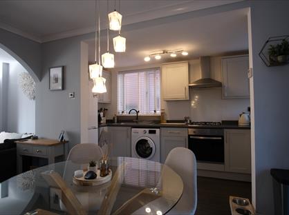 3 Bed Semi-Detached House, Erewash Grove, NG9