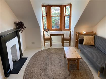 1 Bed Flat, Glencairn Place, PA13