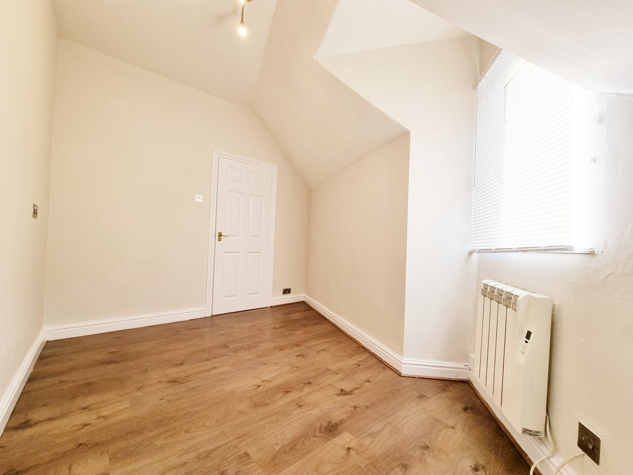 Additional image 6 of 1 Bed Flat, Erleigh Road, RG1, N1 7GU