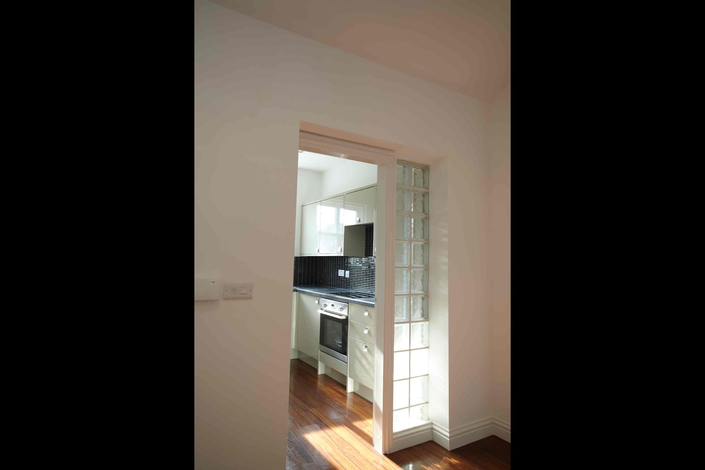 Additional image 5 of 1 Bed Flat, Artisan View, S8, N1 7GU