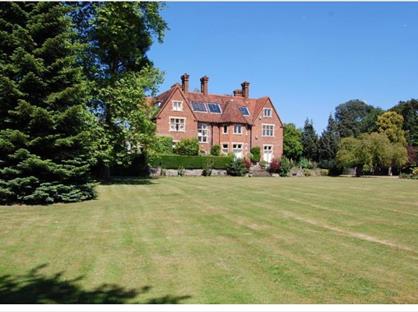 3 Bed Flat, The Prescotts, UB9