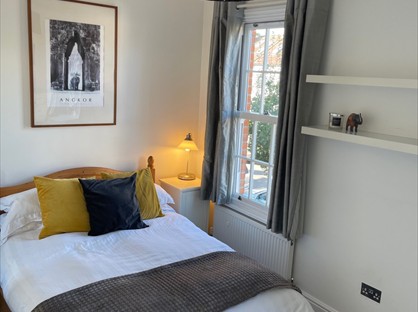 Room in a Shared House, Green Avenue, W13