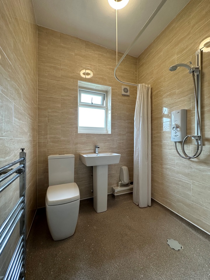 Additional image 6 of 3 Bed Semi-Detached House, Elland Road, LS27, N1 7GU