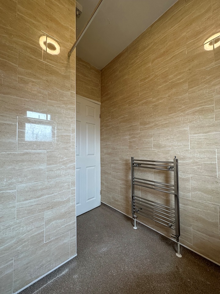 Additional image 7 of 3 Bed Semi-Detached House, Elland Road, LS27, N1 7GU