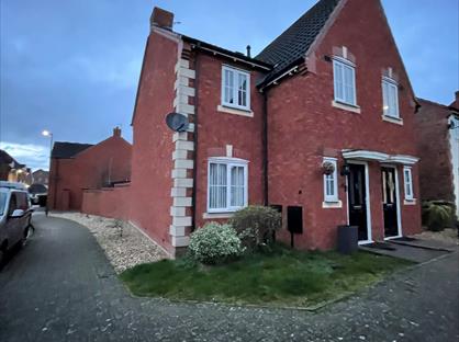 3 Bed Semi-Detached House, Arlington Road, GL20