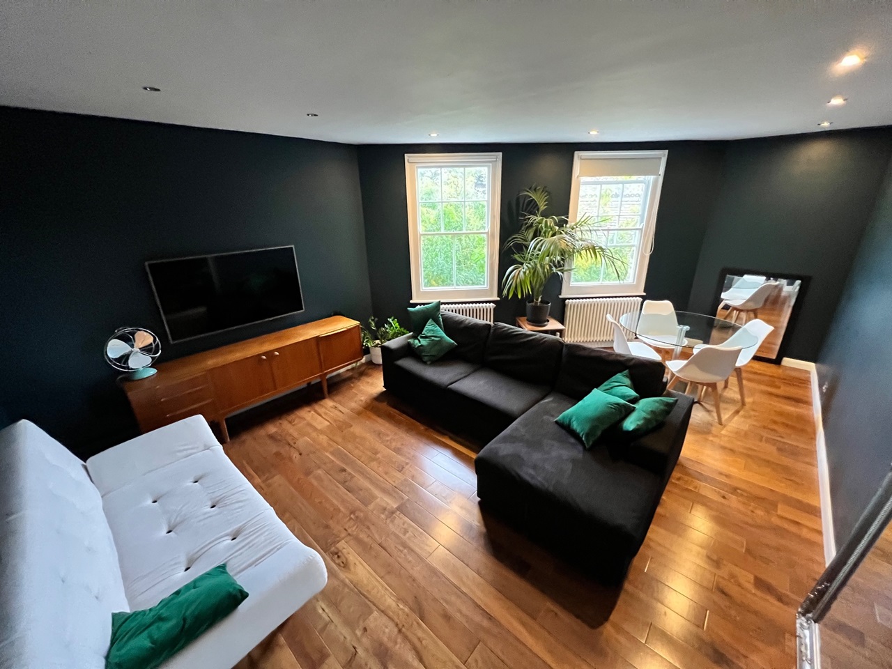 2 Bed Flat, Renfrew Road, SE11, N1 7GU