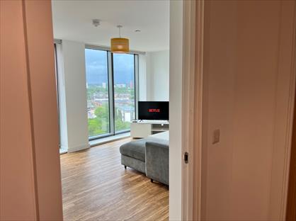 2 Bed Flat, Michigan Avenue, M50