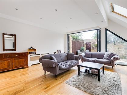 2 Bed Flat, Wandsworth Bridge Road, SW6