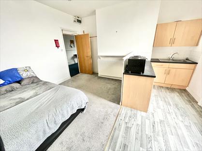 Room in a Shared House, Woodhouse Hill, HD2