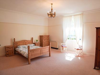 2 Bed Flat, Imperial Hotel, EX4