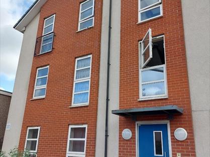 2 Bed Flat, Finbarr Close, CV6