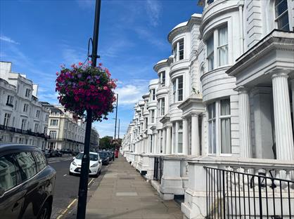 3 Bed Terraced House, Gloucester Terrace, W2