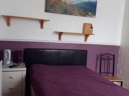 5 Bed Terraced House, Alma Road, ME12