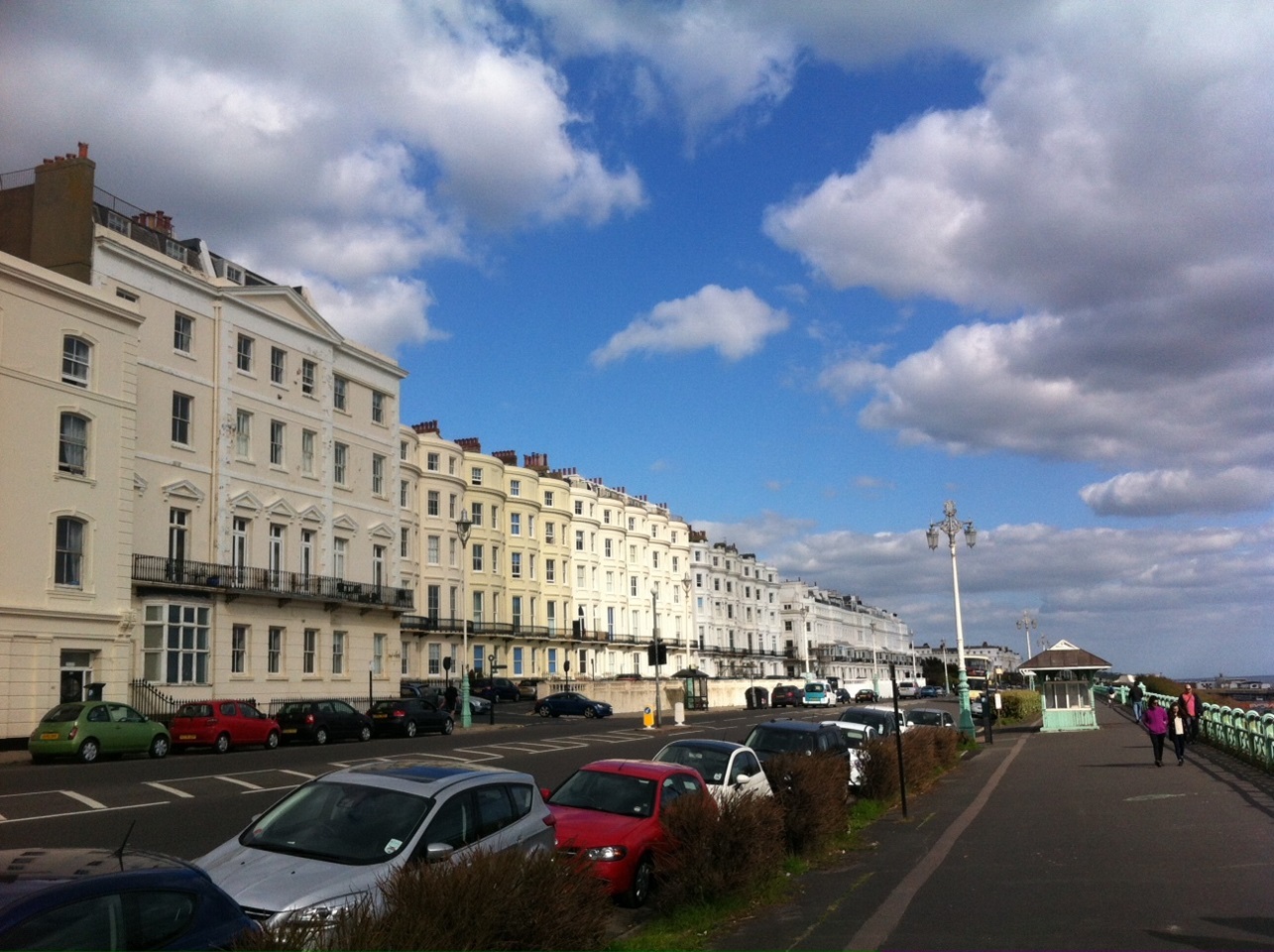 2 Bed Flat, Brighton, BN2 photo 2