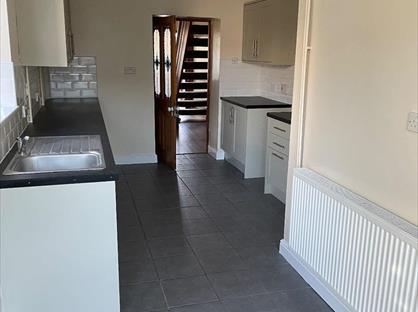 3 Bed Terraced House, Glanmor Terrace, SA15