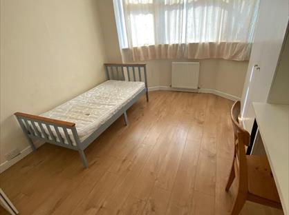 Room in a Shared House, Sherwood Avenue, SW16