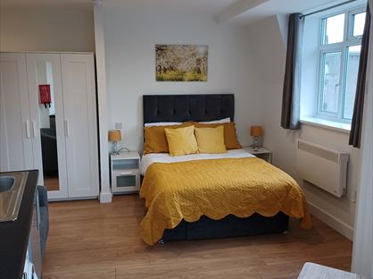 1 Bed Flat, Trinity Point, ST1