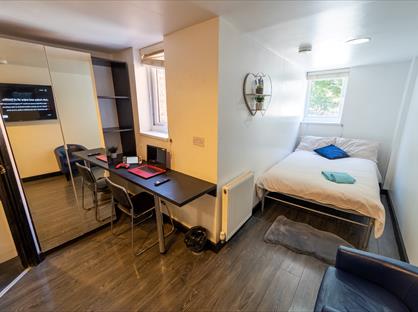 Room in a Shared House, North Road, B29