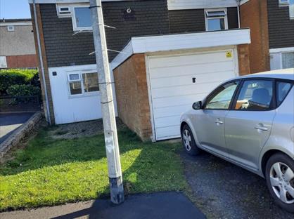 3 Bed Semi-Detached House, Southgate, TF7
