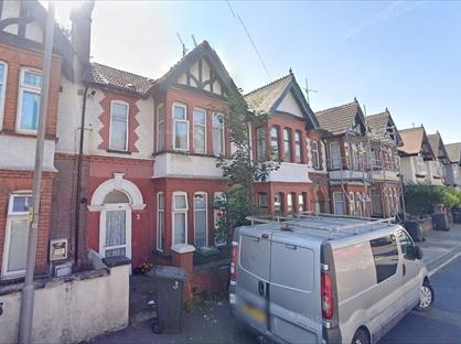 3 Bed End Terrace, Cromwell Road, LU3