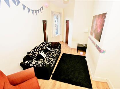 3 Bed Flat, Hyde Park Road, LS6