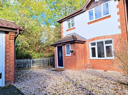 3 Bed Detached House, Poplarwoods, B32