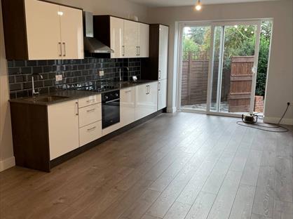 2 Bed Flat, Wayside, NW11