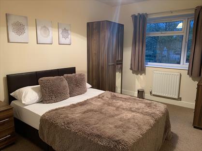 Room in a Shared House, Clifton Park View, S65