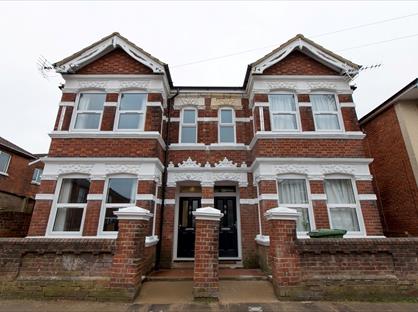 6 Bed Semi-Detached House, Coventry Road, SO15