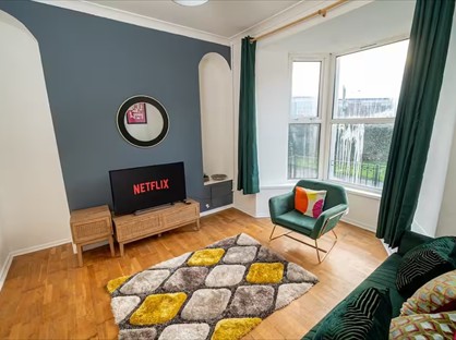 3 Bed Terraced House, Port Tennant Road, SA1