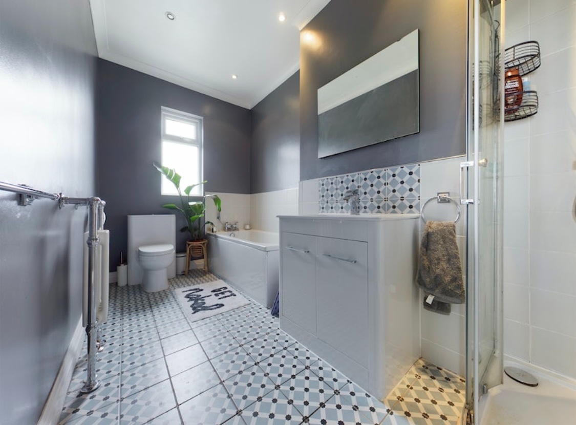 Wrenthorpe, Wakefield 2 Bed Terraced House, Wrenthorpe Lane, WF2 To Rent Now for £950.00 p/m