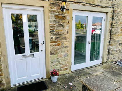 2 Bed Flat, Main Street, BD15