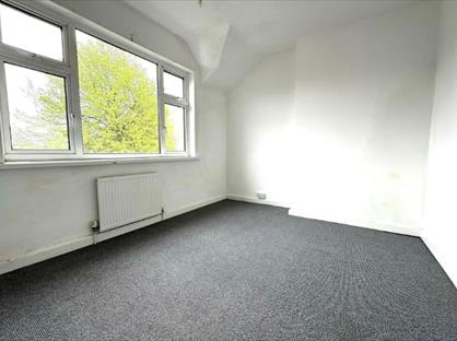 3 Bed Semi-Detached House, St. Wilfrids Drive, LS8
