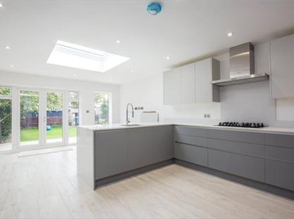4 Bed Semi-Detached House, Hertford Road, N2