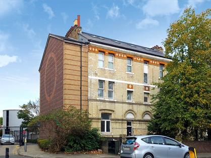 1 Bed Flat, Wellesley Road, CR0
