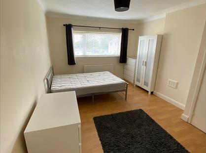 4 Bed Semi-Detached House, Pennard Place, CF14