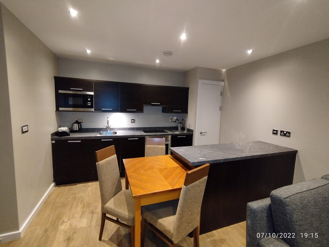 2 Bed Flat, Shudehill, M4 photo 2