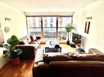 2 Bed Flat, Gainsborough Studios, N1