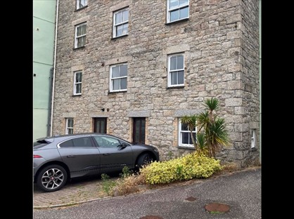 2 Bed Flat, Nanscothan, TR15
