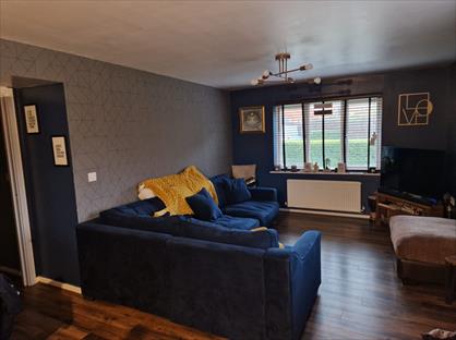 2 Bed Flat, Limehouse Court, ME10