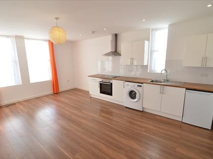 1 Bed Flat, Ensbury Park Apartments, BH10