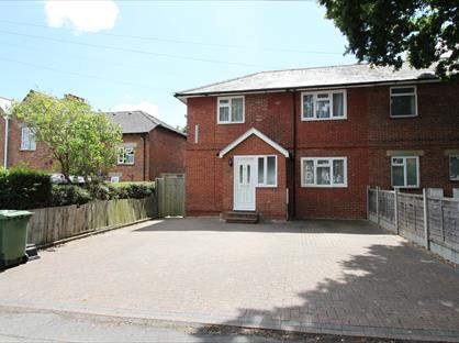 5 Bed Semi-Detached House, Mayfield Road, SO17